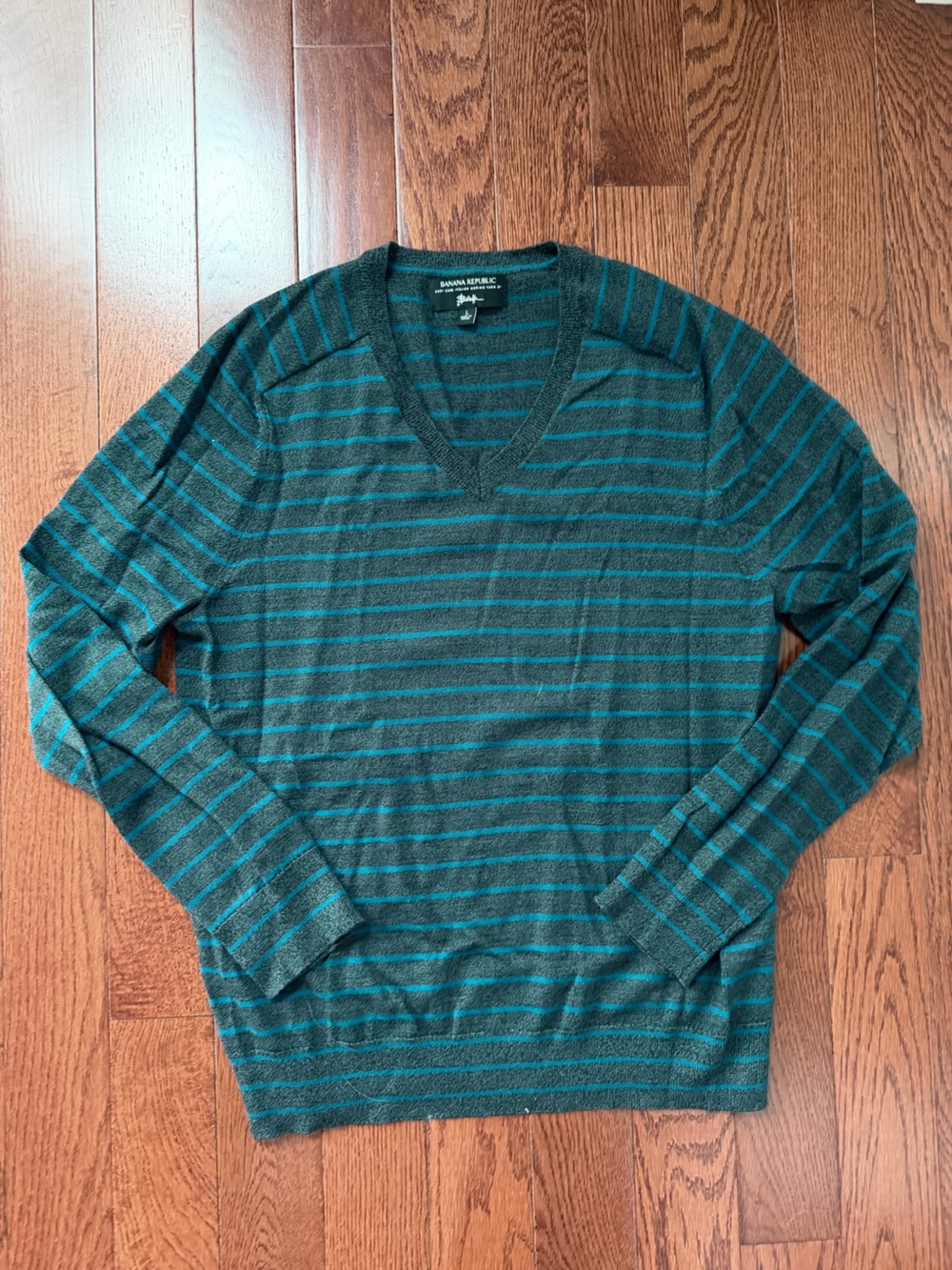Banana Republic Mens Green and Teal Striped V-Neck Sweater